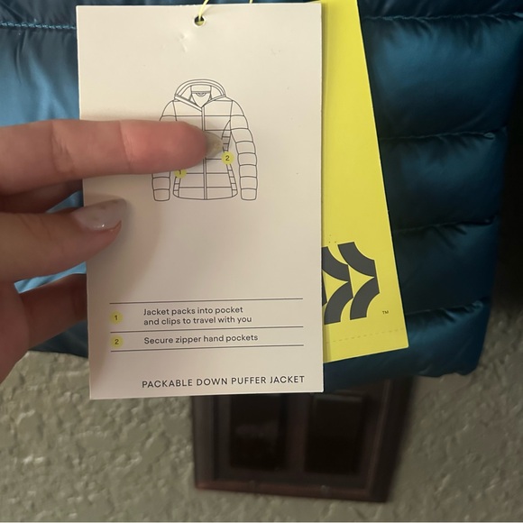 All in Motion Packable Teal Puffer Jacket for Women - Picture 5 of 6